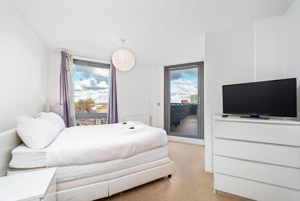Modern Serviced 3-Bedroom Flat In East Londen Buitenkant foto